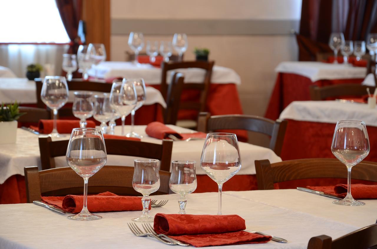 קיארי Hotel La Fenice מראה חיצוני תמונה