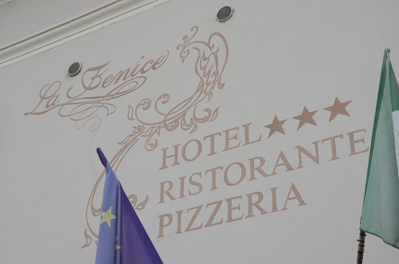 קיארי Hotel La Fenice מראה חיצוני תמונה