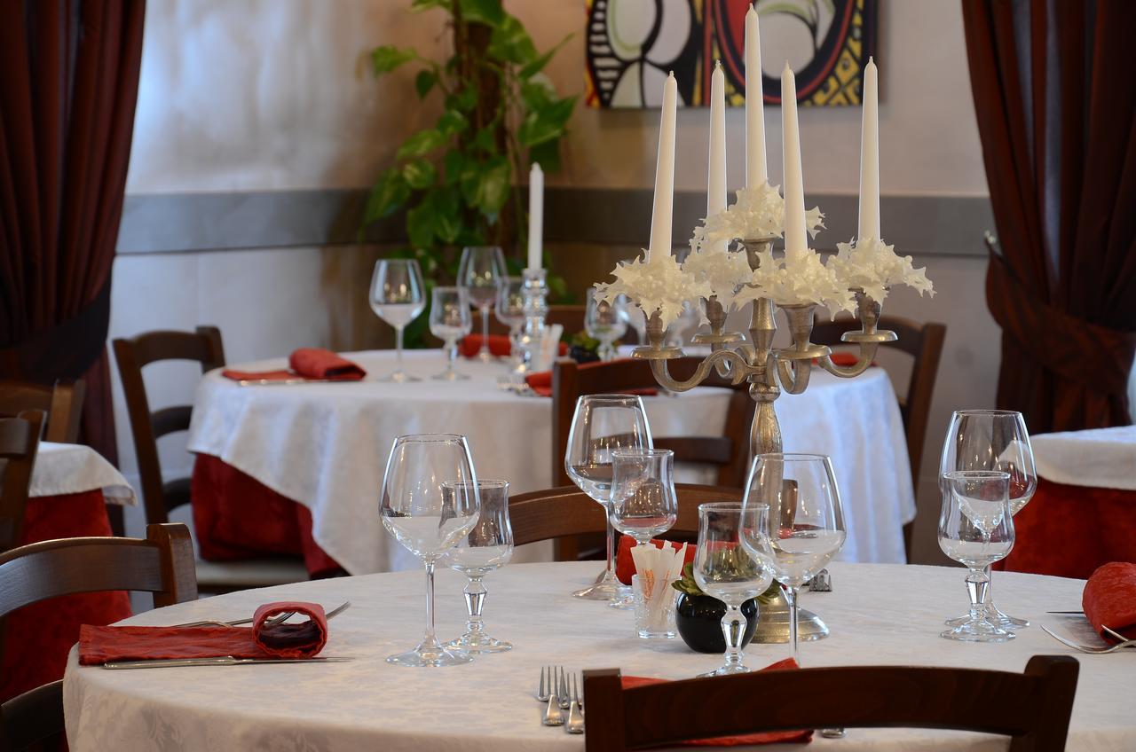 קיארי Hotel La Fenice מראה חיצוני תמונה
